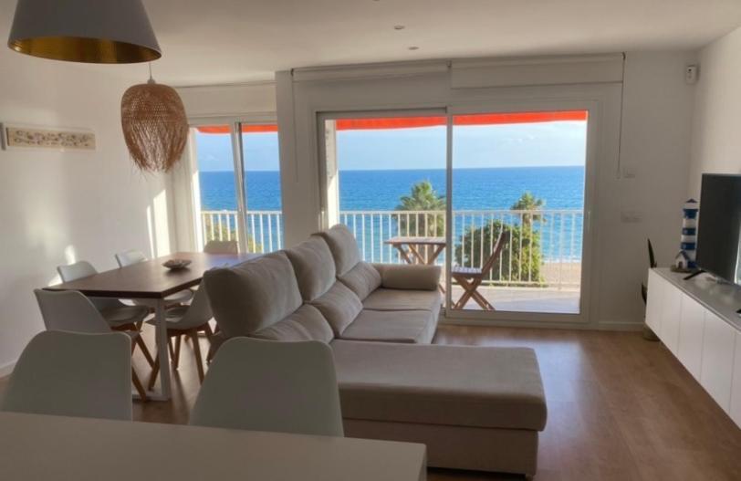 Apartamento Frente Al Mar Canet De Mar Zewnętrze zdjęcie