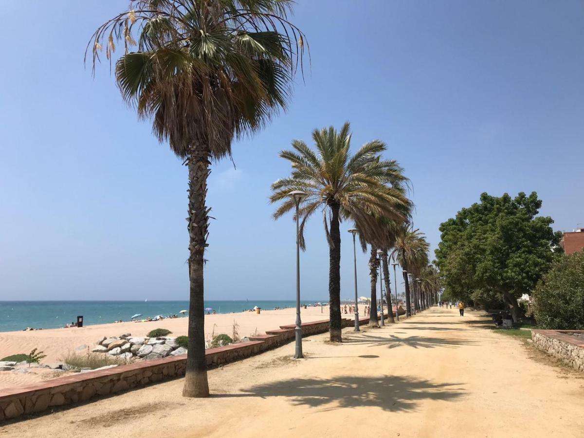 Apartamento Frente Al Mar Canet De Mar Zewnętrze zdjęcie