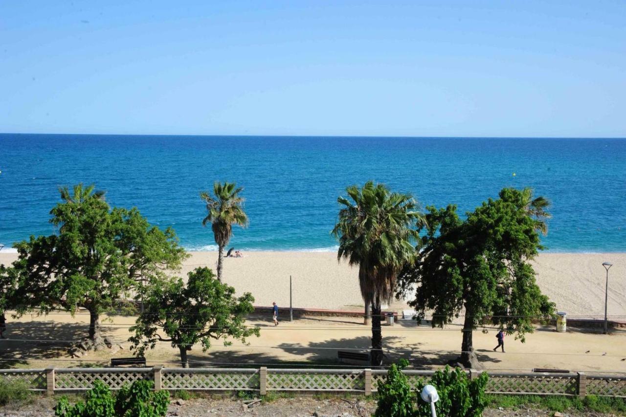 Apartamento Frente Al Mar Canet De Mar Zewnętrze zdjęcie